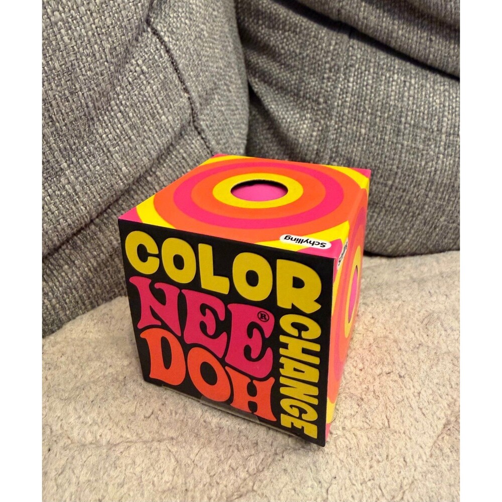 Needoh Color Changing Cube - Pink